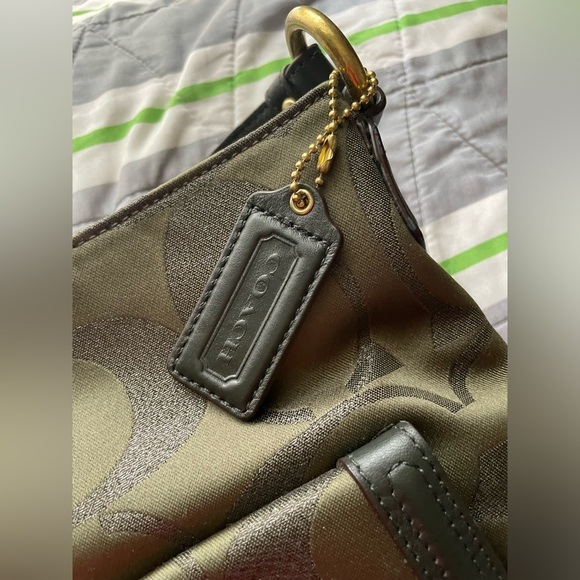 Coach Bag, Coach crossbody, Coach green bag. - Picture 7 of 16